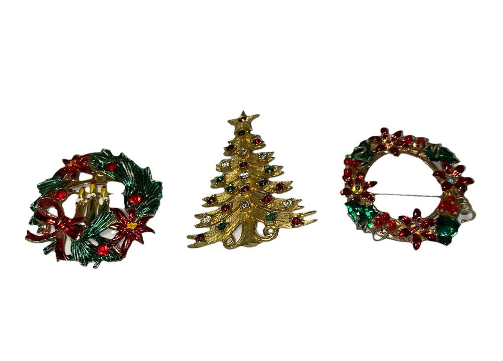 Vintage Lot Of 3Gold Tone Christmas Brooches, Wreaths,Tree, MYLU, Kennith Cole